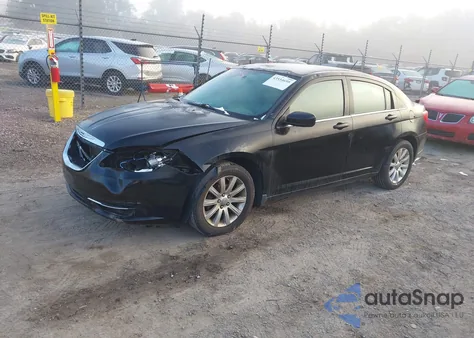 2011 Chrysler 200 Touring z USA, uszkodzony, nr VIN 1C3BC1FB3BN602528